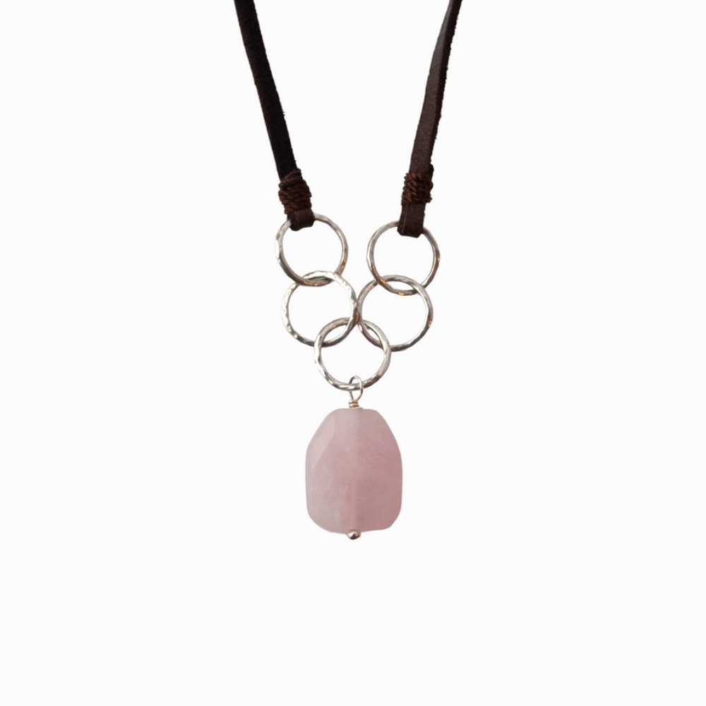 NWT Rockhill Designs Shades of Pink necklace